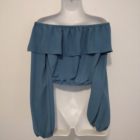 G by Guess - Ruffle Off Shoulder Blouse - Picture 7 of 12